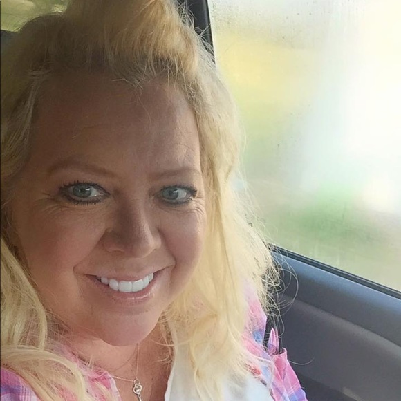 Meet your Posher, Theresa - Picture 1 of 1